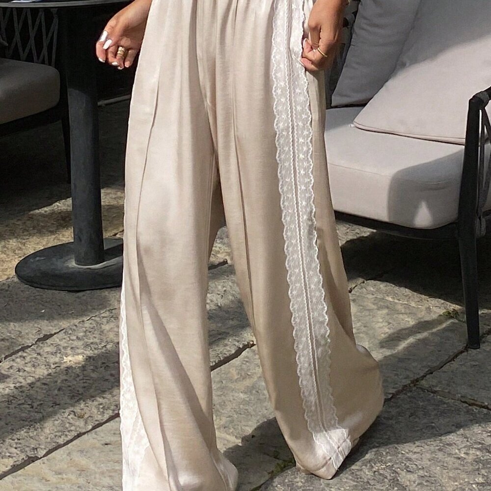 Apricot Chic Women's Contrast Lace Elastic Waist Wide Leg Pants - Picture 5 of 6